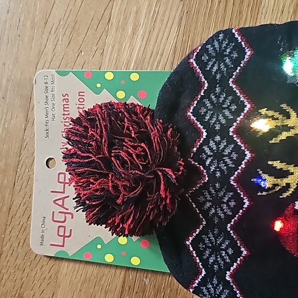 Ugly Christmas Party Collection Light Up Hat & Sock Set Men's Shoe Size 8-12 NWT - Picture 6 of 9